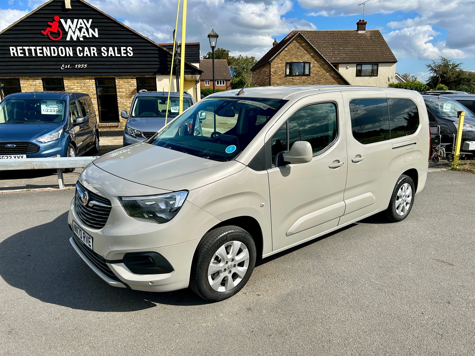 vauxhall-combo-life-mpv-petrol