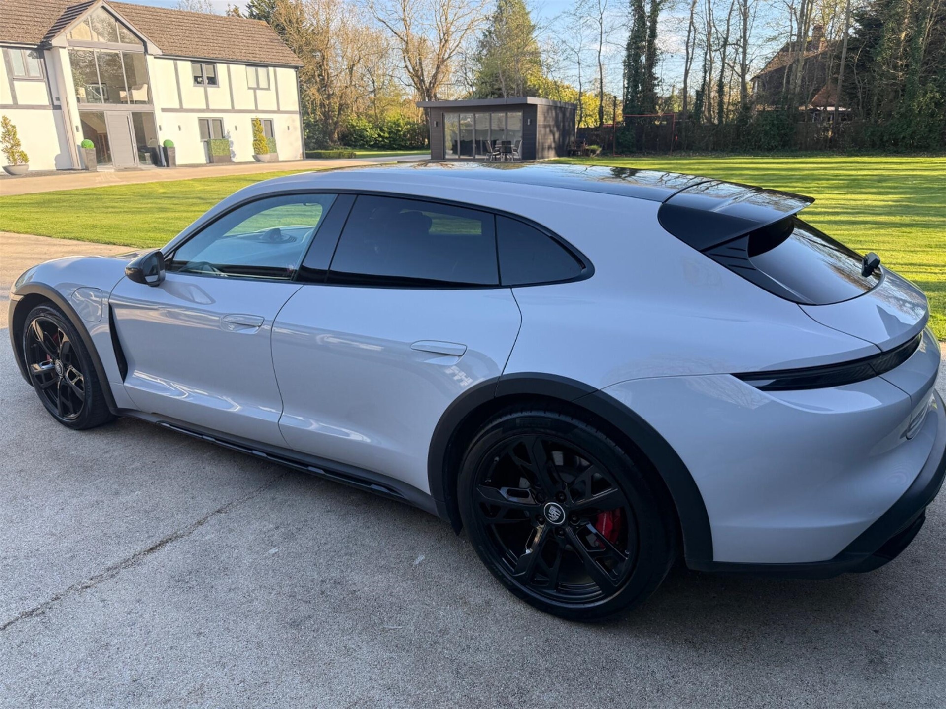 2021 PORSCHE TAYCAN