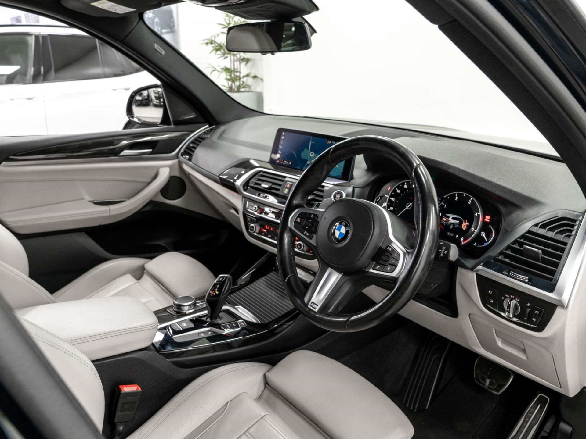 2019 BMW X3 thumbnail 19