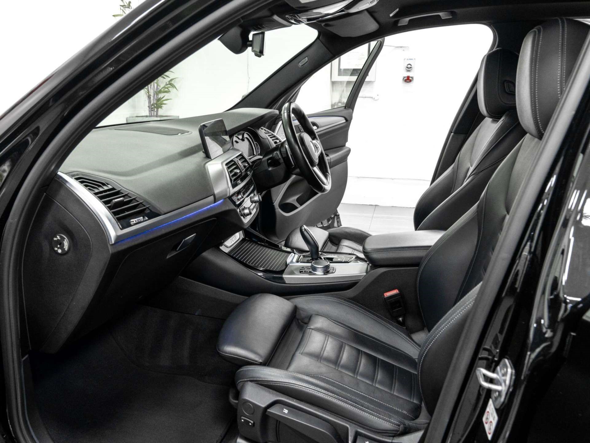 2018 BMW X3 thumbnail 16
