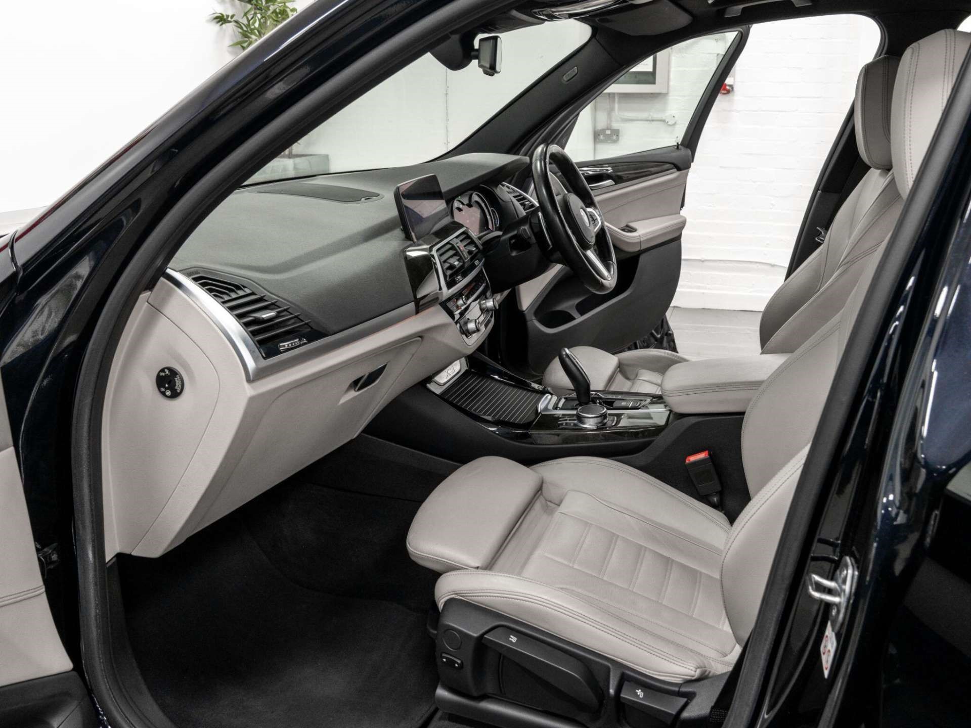 2019 BMW X3 thumbnail 16