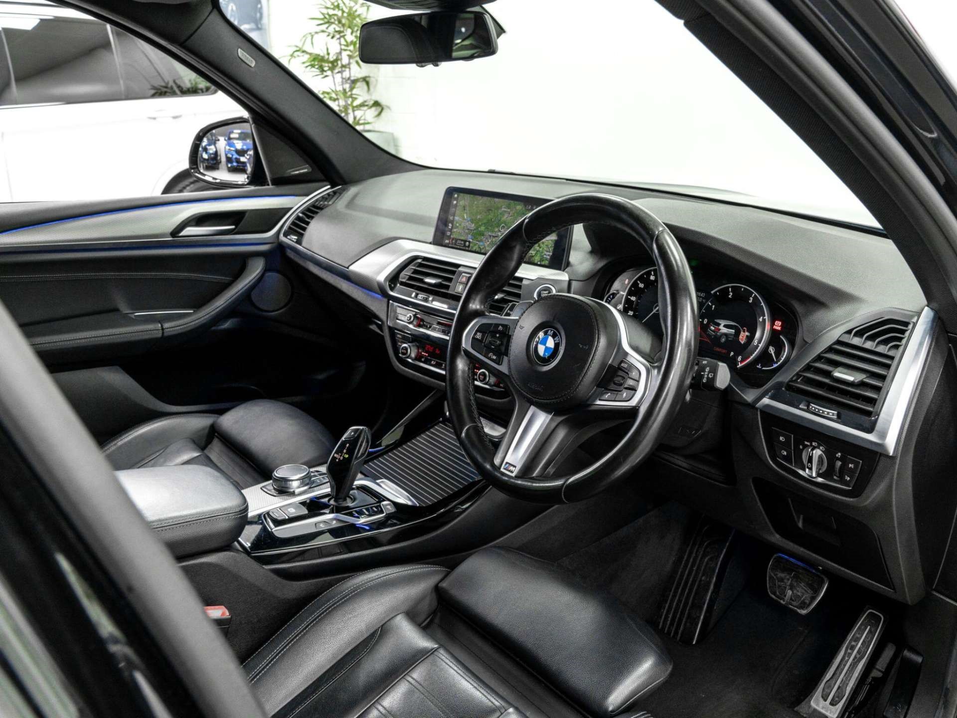 2018 BMW X3 thumbnail 18