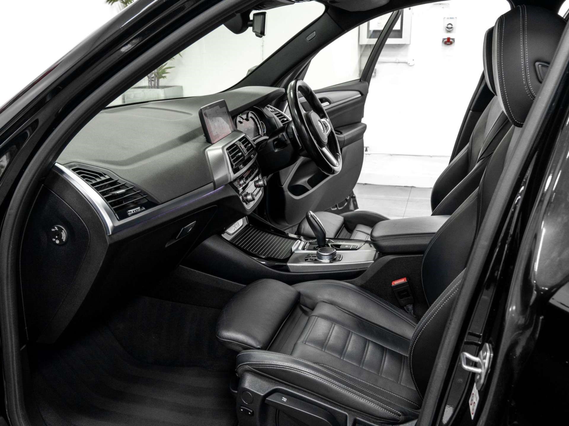 2018 BMW X3 thumbnail 15
