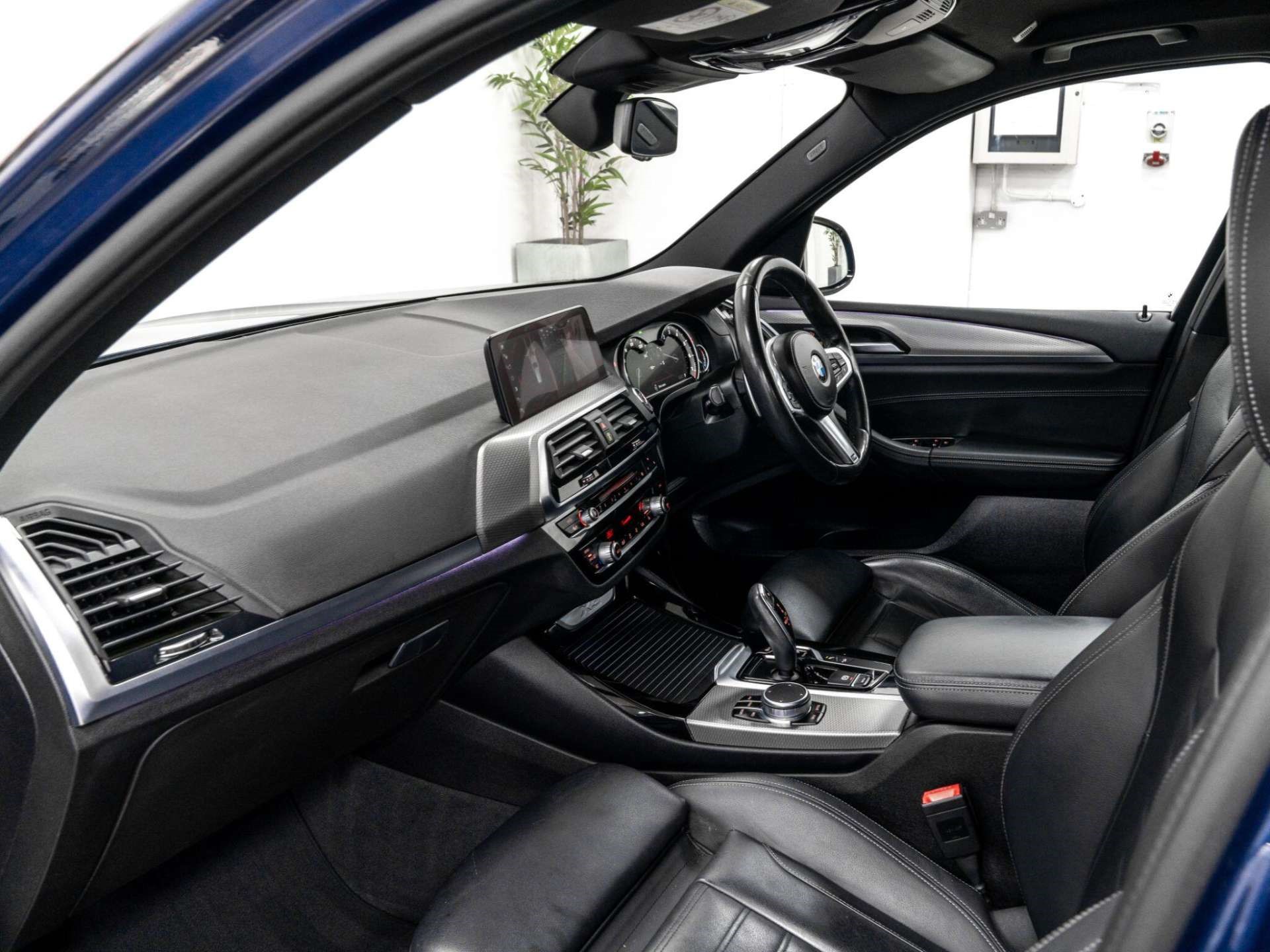 2018 BMW X3 thumbnail 19