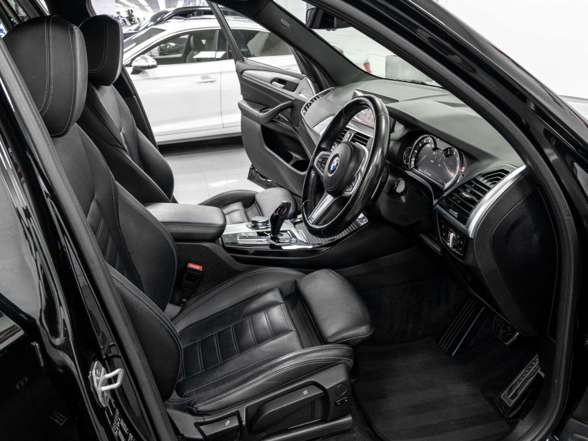 2018 BMW X3 thumbnail 14