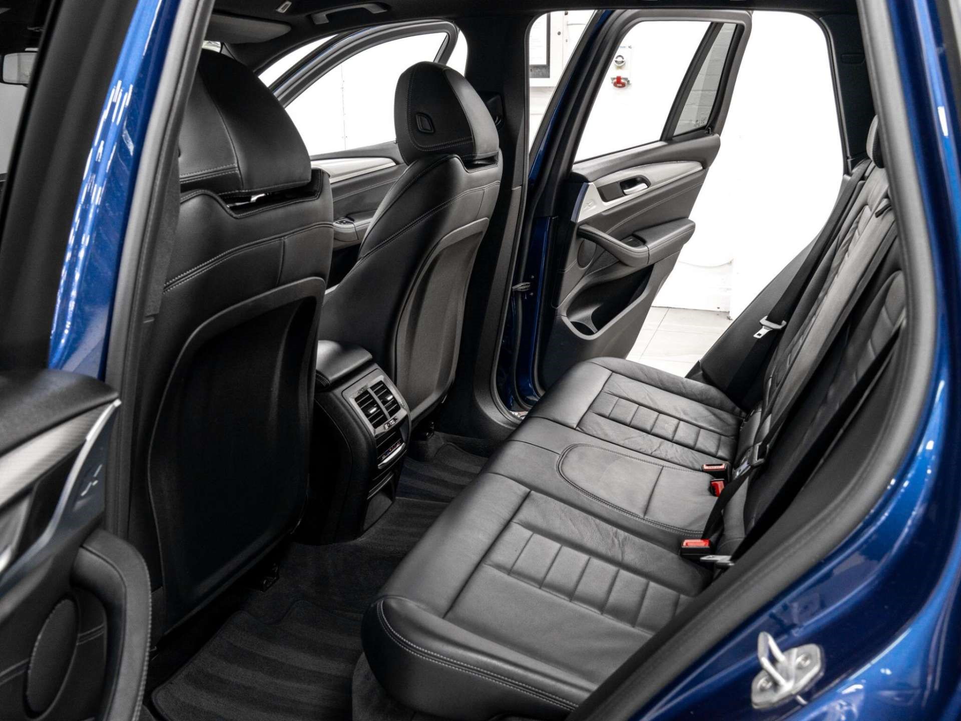 2018 BMW X3 thumbnail 24