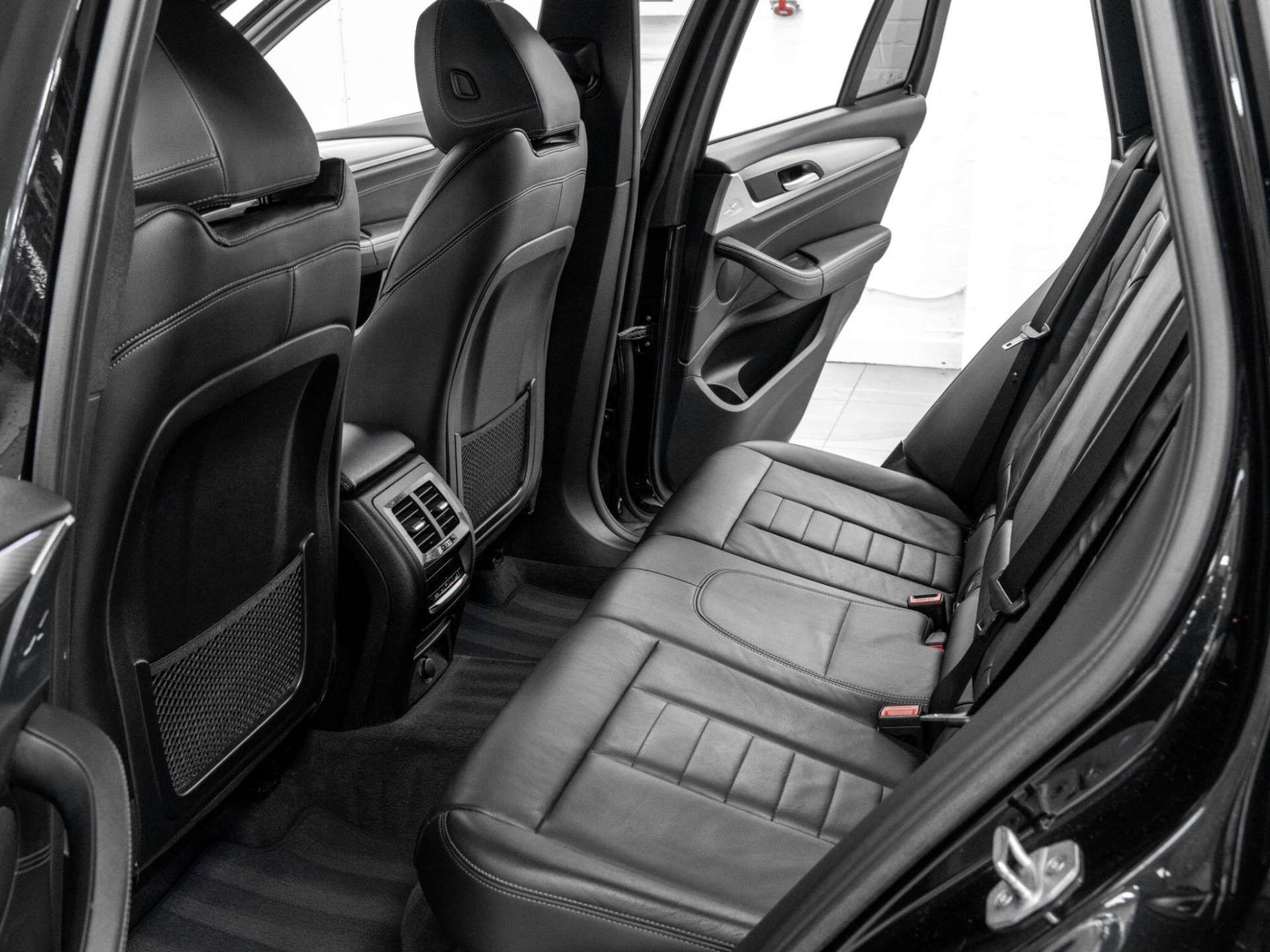 2018 BMW X3 thumbnail 23