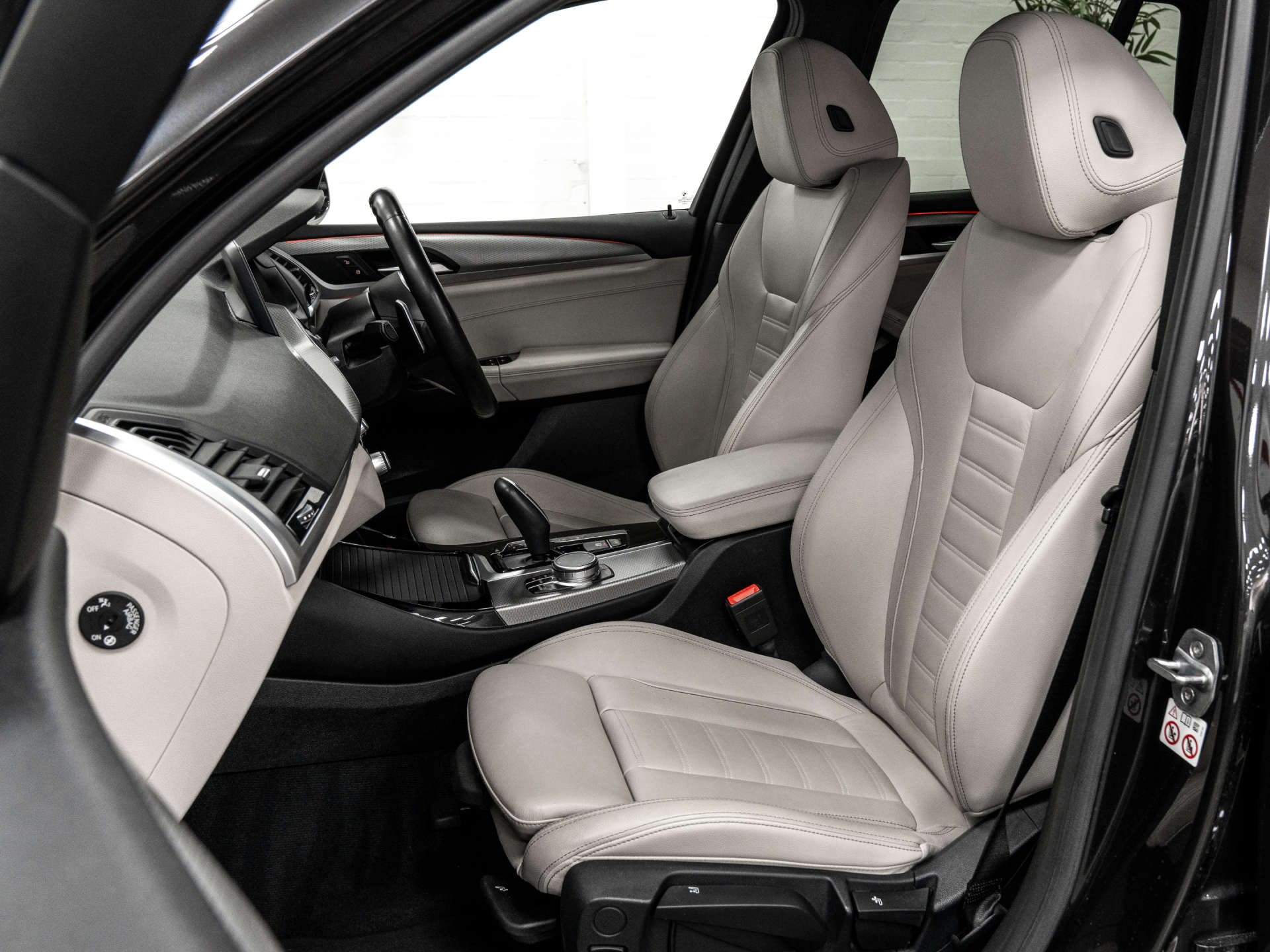 2019 BMW X3 thumbnail 19