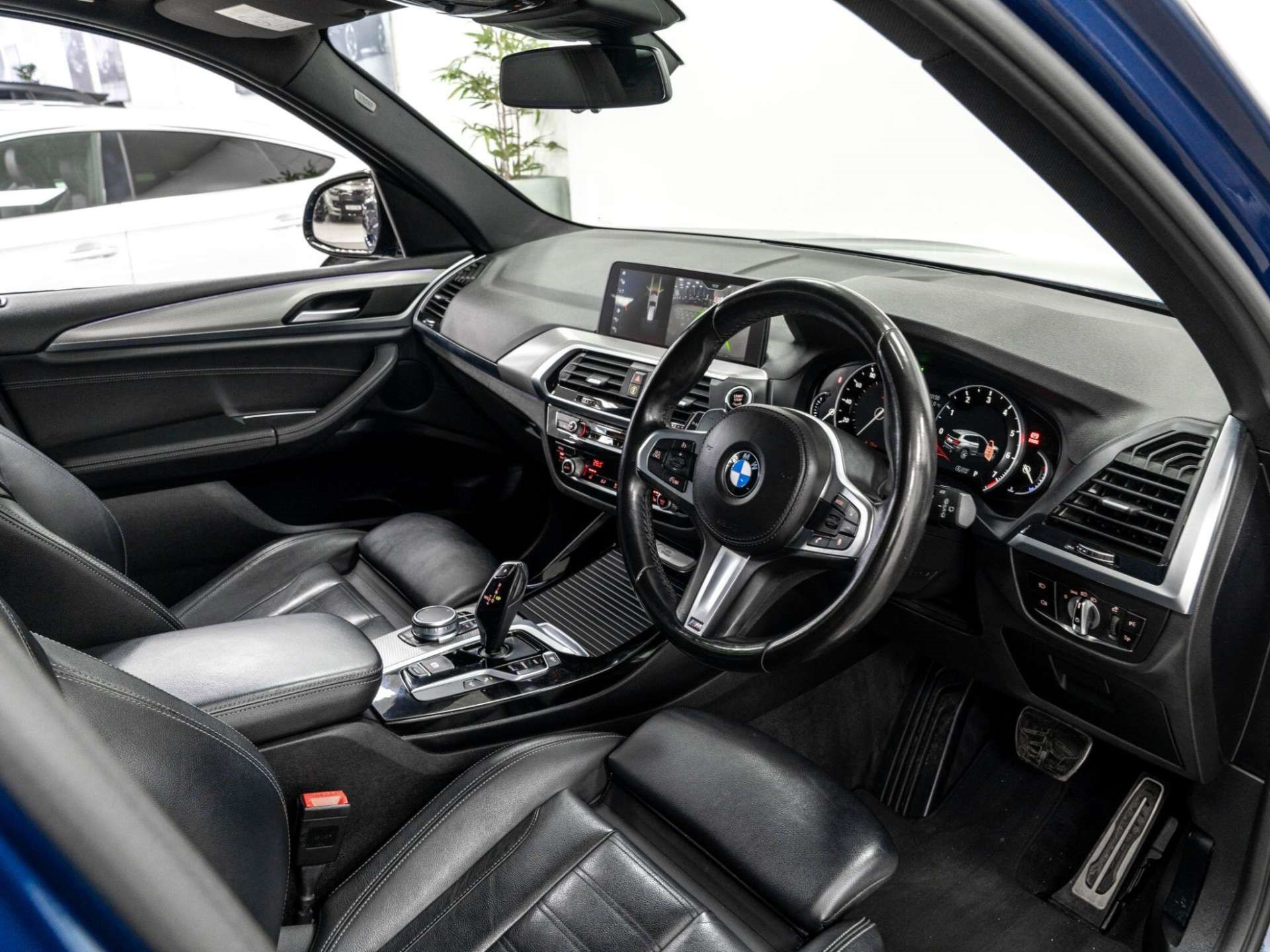 2018 BMW X3 thumbnail 18