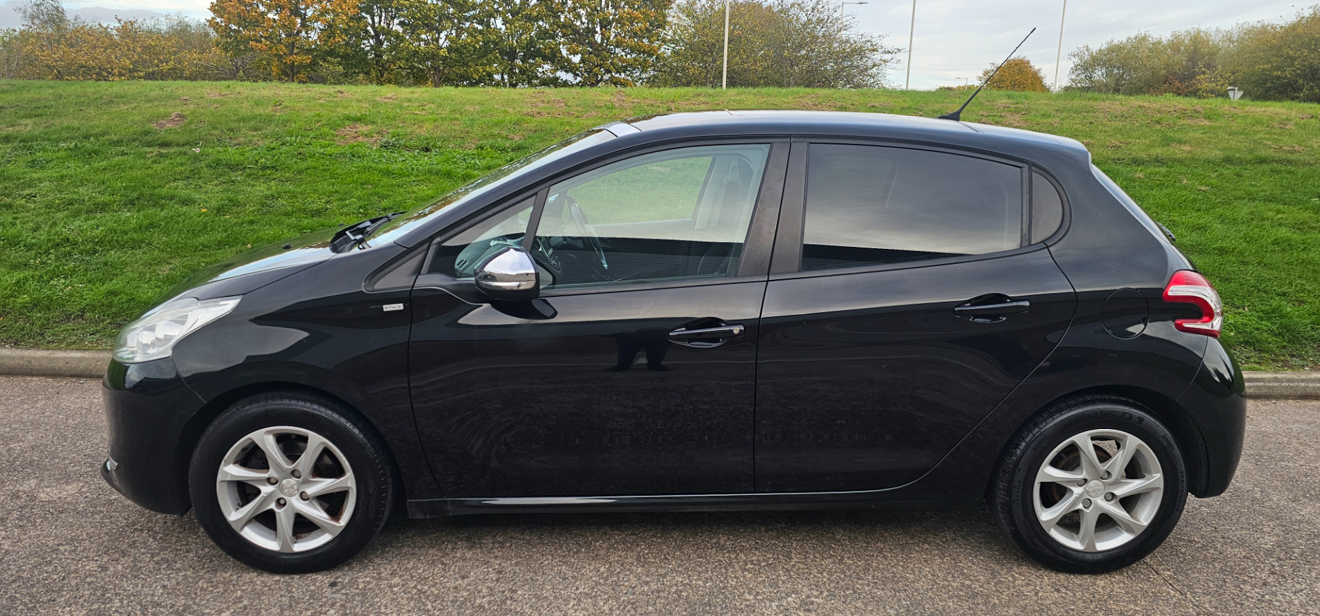 2015 Peugeot 208