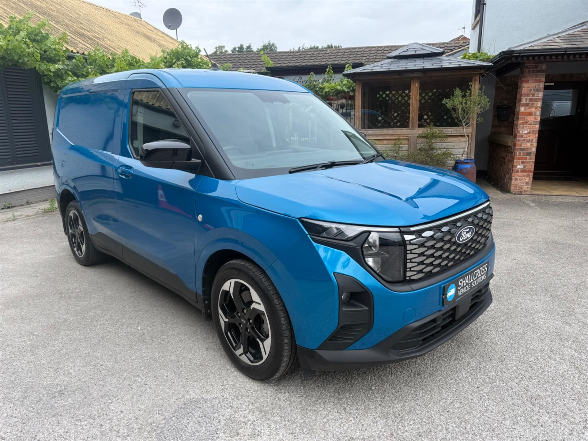 2025 FORD TRANSIT COURIER