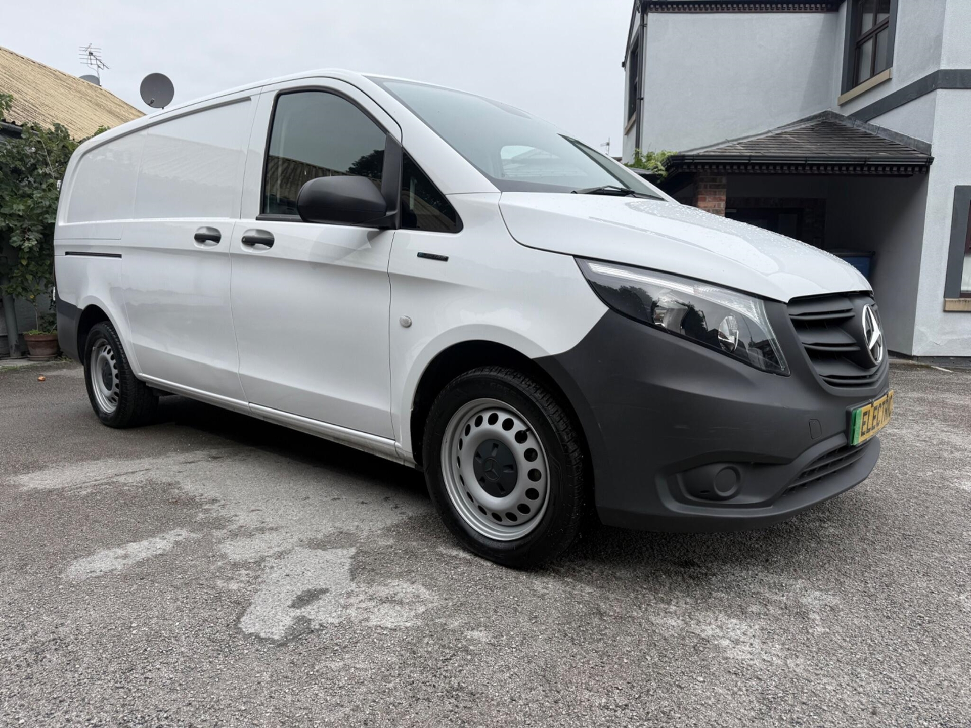 2023 MERCEDES-BENZ VITO