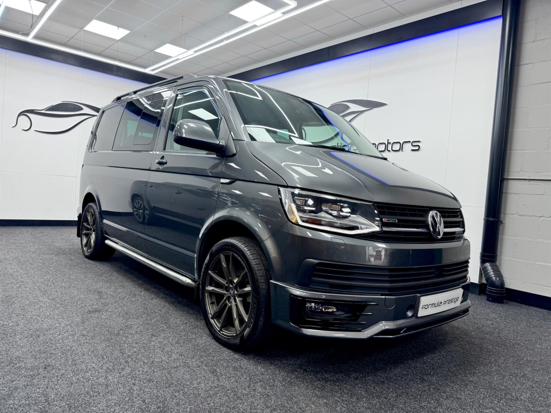 Indium Grey Vw Transporter Kombi For Sale Volkswagen Van 2019