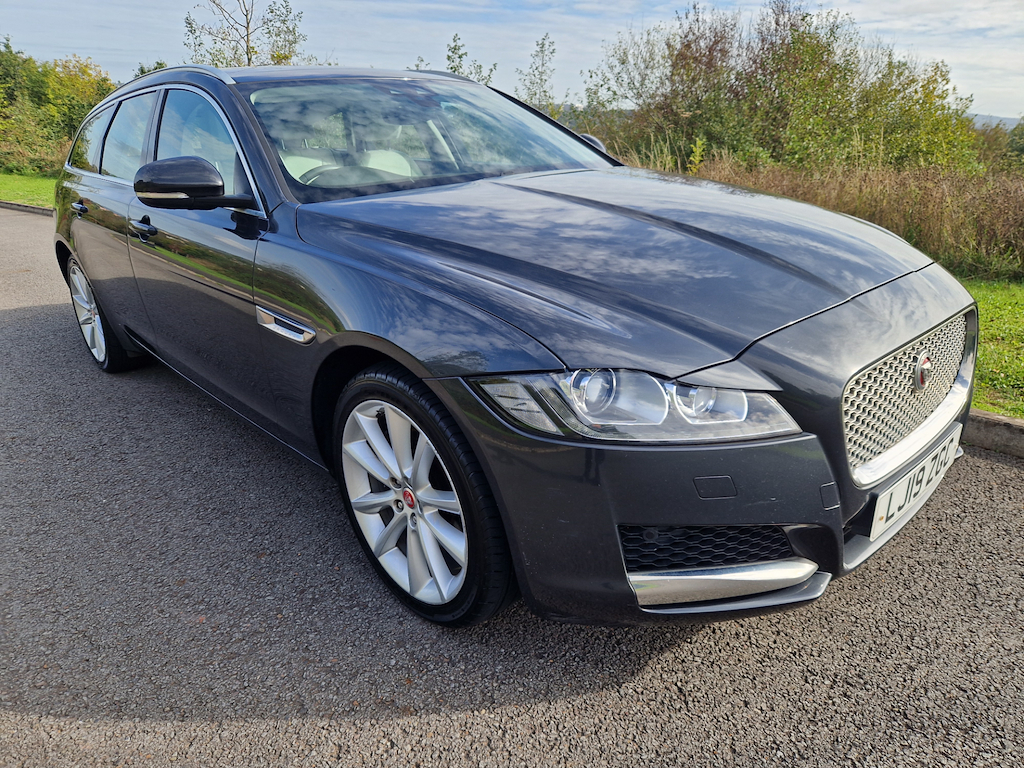 2019 Jaguar XF