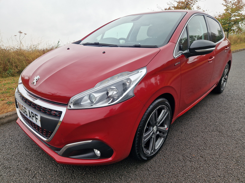 Peugeot 208