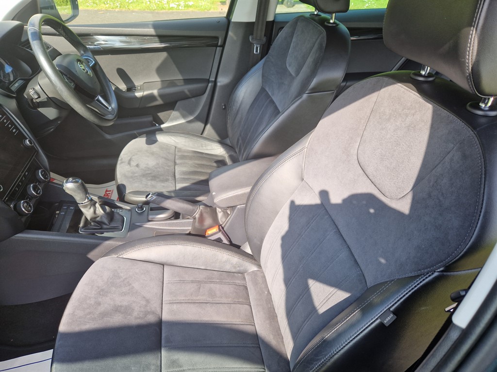 2017 17 SKODA OCTAVIA