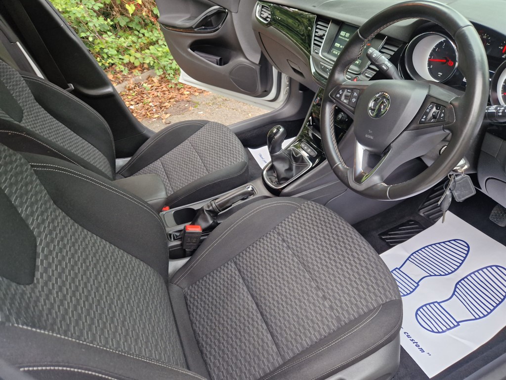 2017 17 VAUXHALL ASTRA