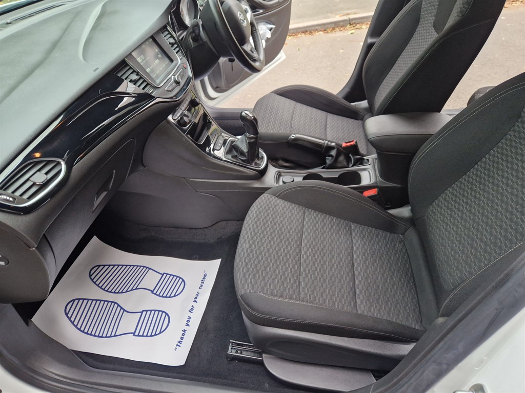 2017 17 VAUXHALL ASTRA
