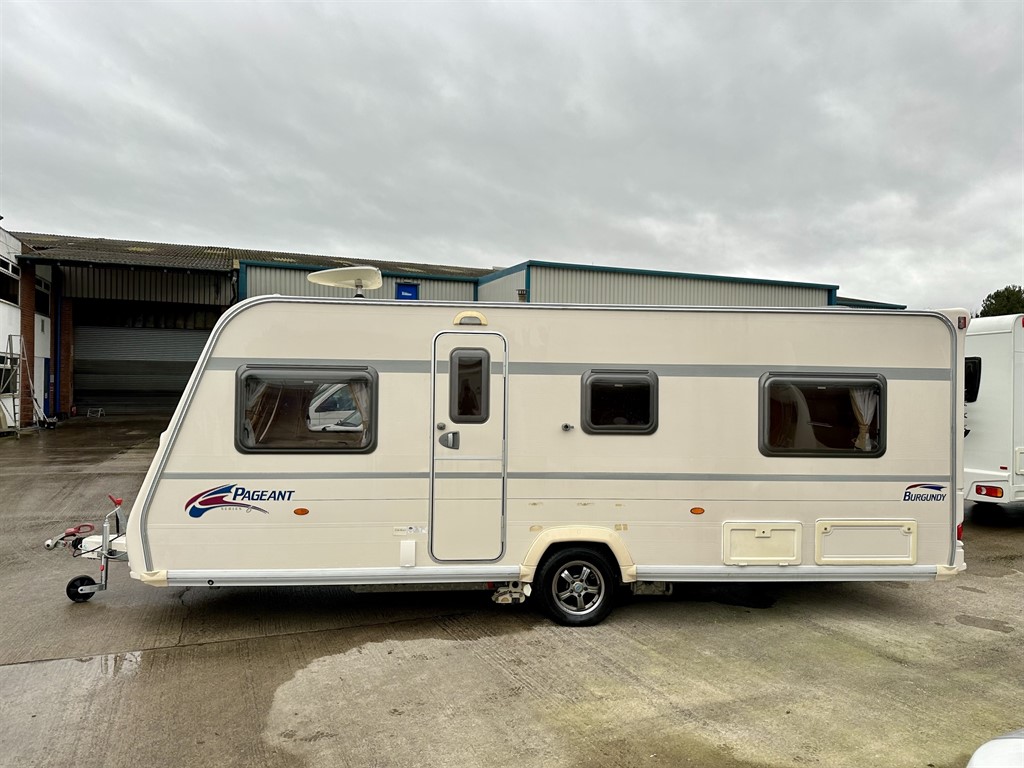Used Bailey Pageant Burgundy, 4 berth caravan for sale in Northwich ...