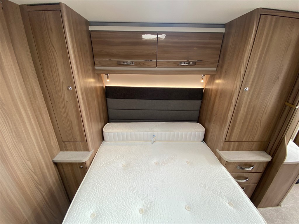 Used Swift Challenger 580 Fairway, 4 Berth Caravan for sale in ...