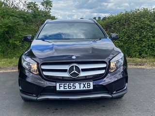 Mercedes GLA220