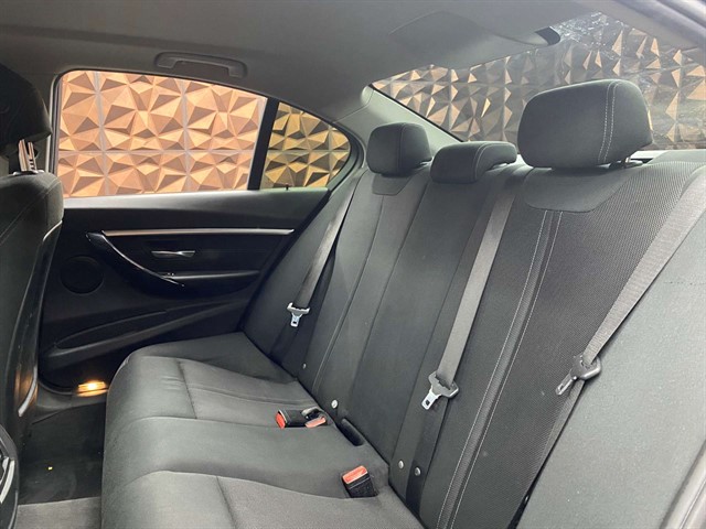 Used BMW 318i