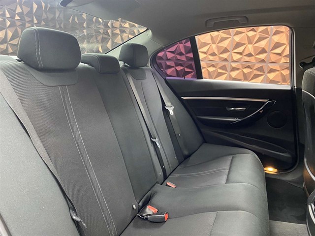 Used BMW 318i