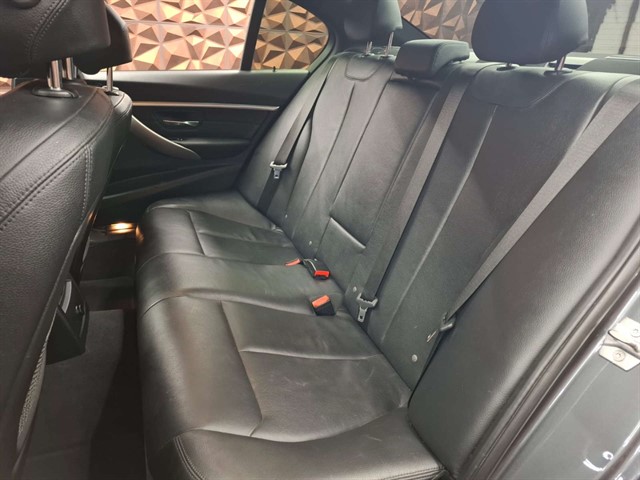 Used BMW 320i