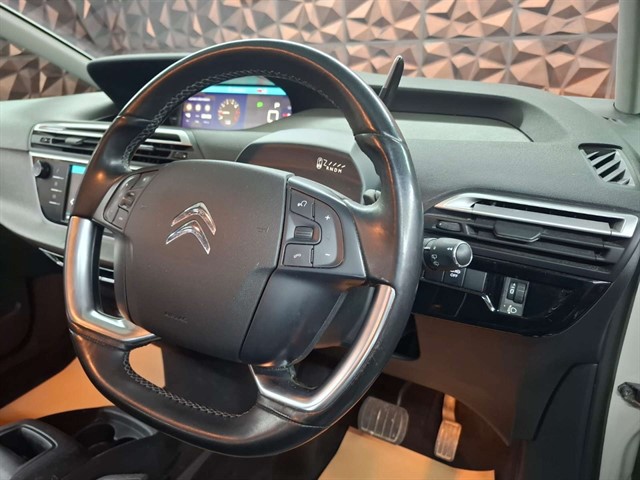 Used Citroen Spacetourer