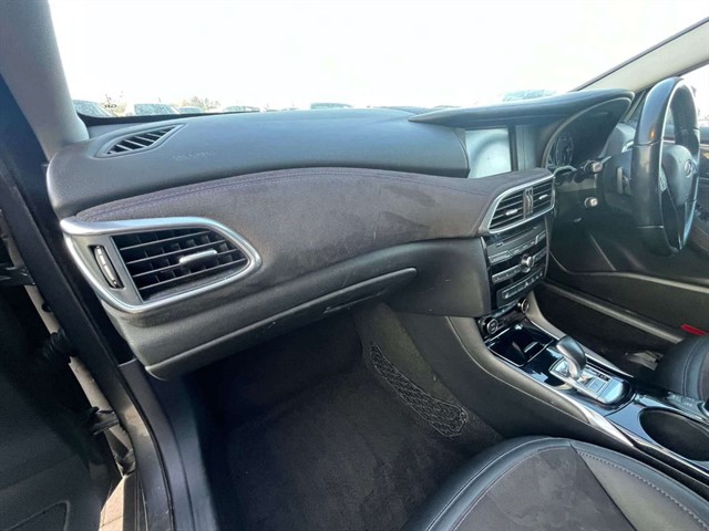 Used Infiniti Q30