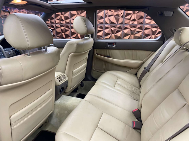 Used Lexus LS 400