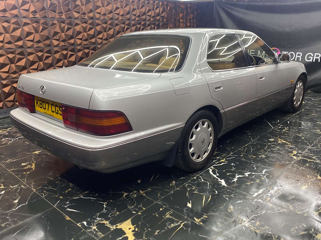 Used Lexus LS 400