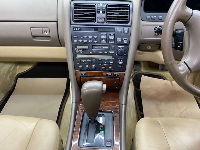 Used Lexus LS 400