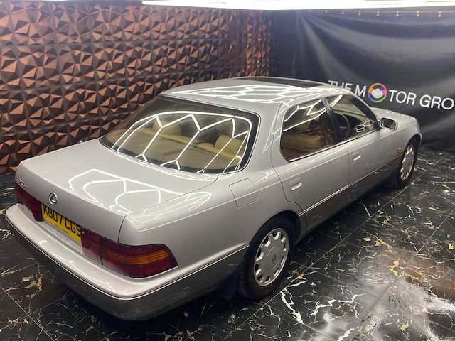 Used Lexus LS 400