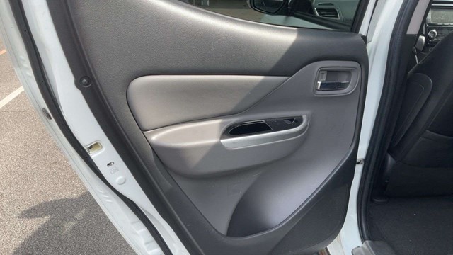 Used Mitsubishi L200