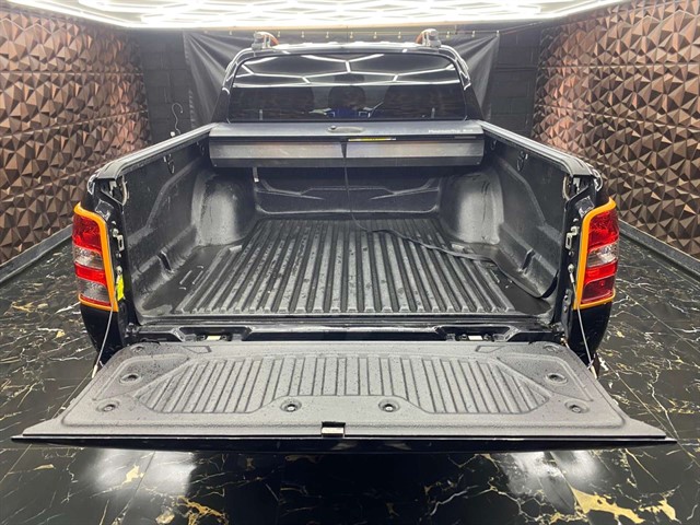 Used Mitsubishi L200