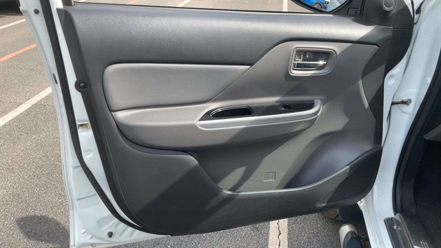 Used Mitsubishi L200