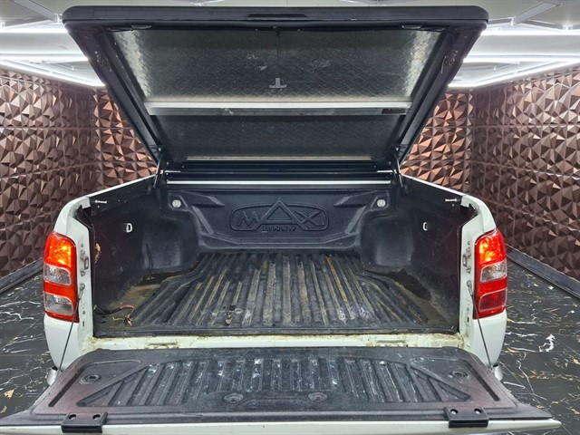 Used Mitsubishi L200