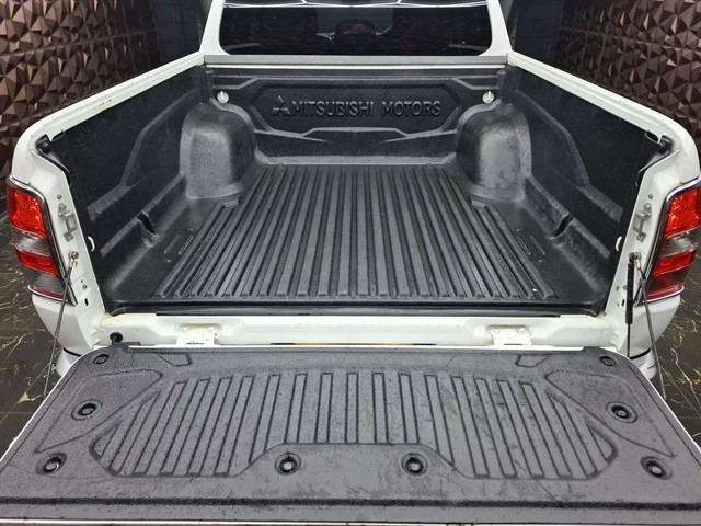 Used Mitsubishi L200