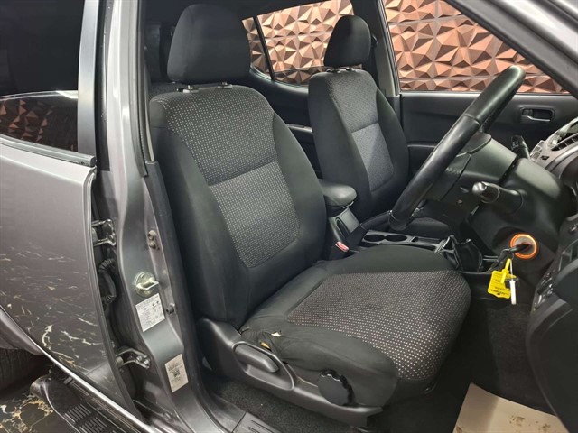 Used Mitsubishi L200