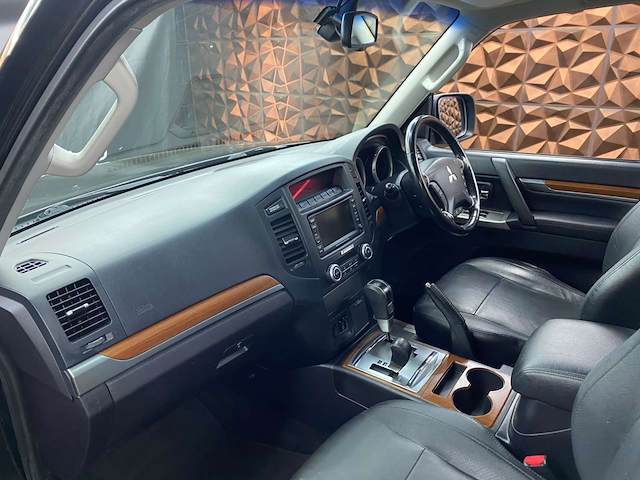 Used Mitsubishi Shogun
