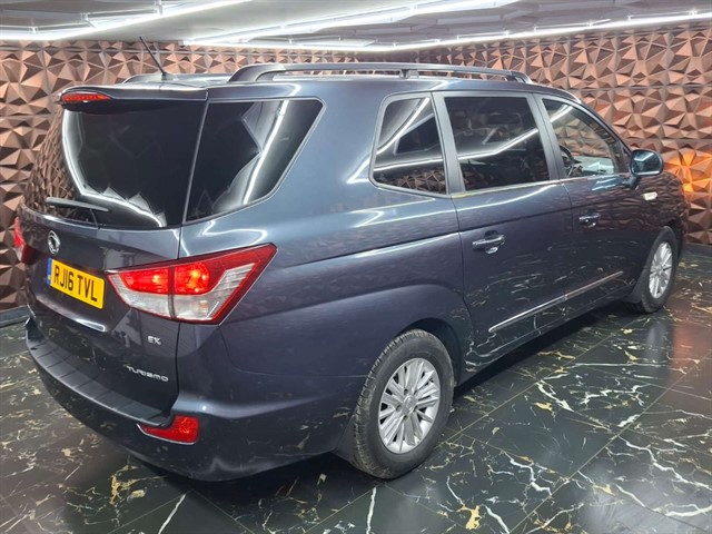Used SsangYong Turismo
