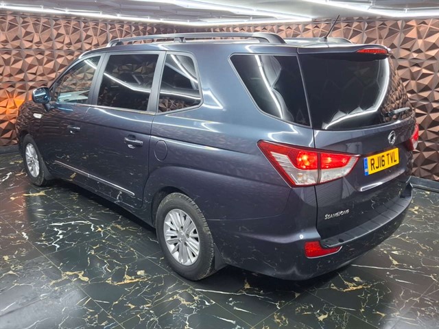 Used SsangYong Turismo