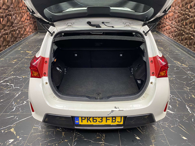 Used Toyota Auris