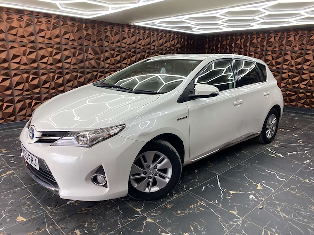 Used Toyota Auris