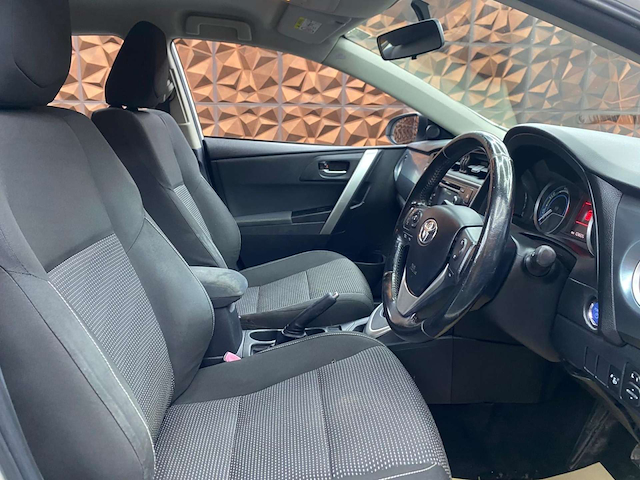 Used Toyota Auris