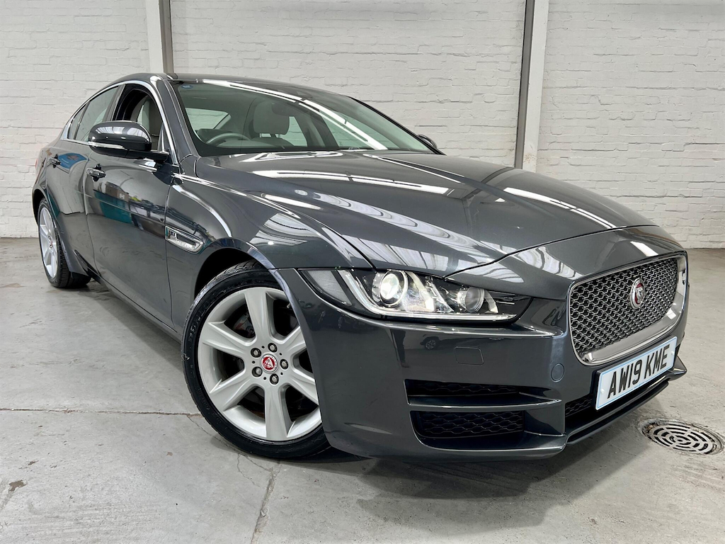 Jaguar Xe