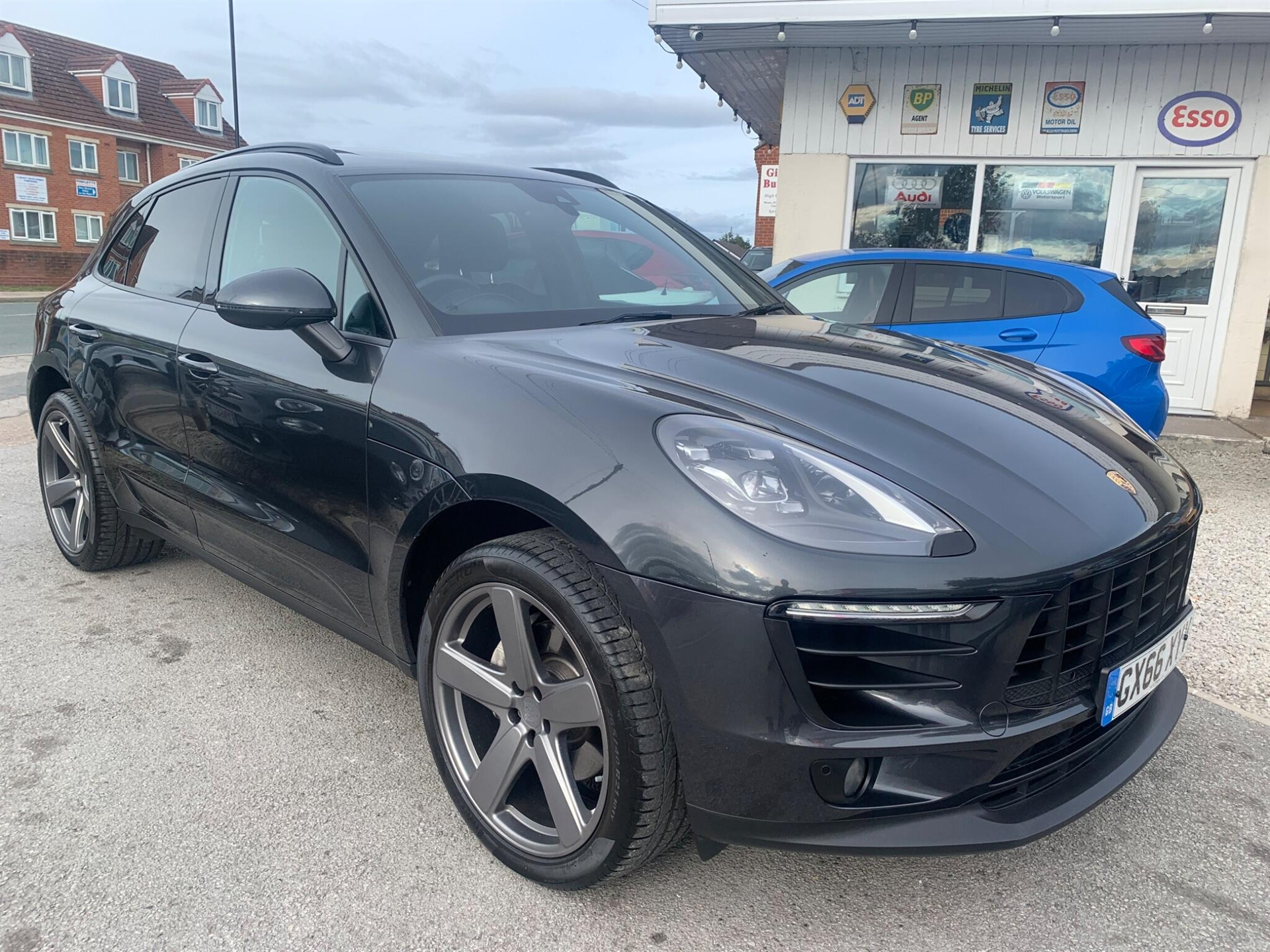 2016 Porsche Macan