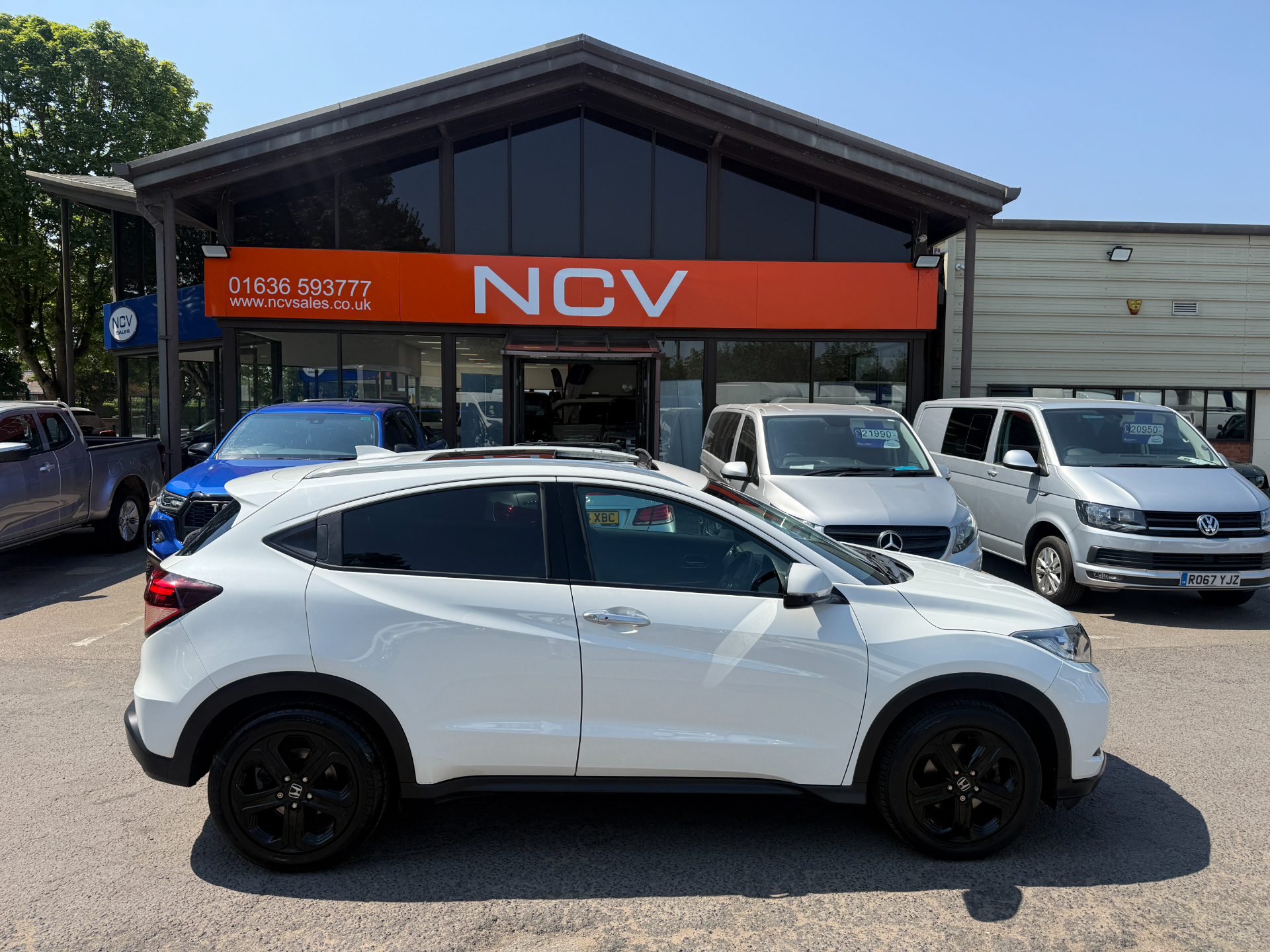 2015 Honda HR-V thumbnail 2