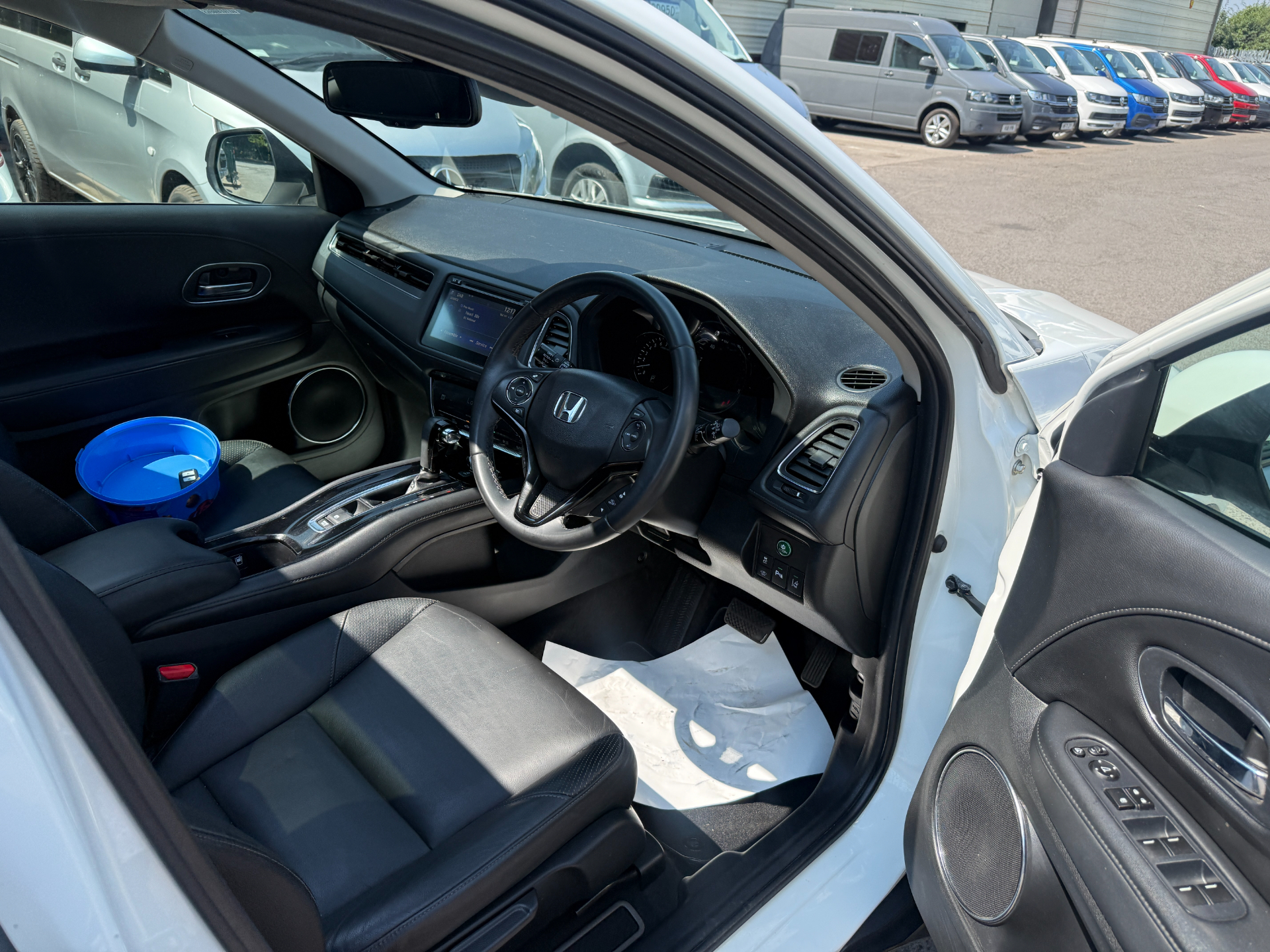 2015 Honda HR-V thumbnail 15